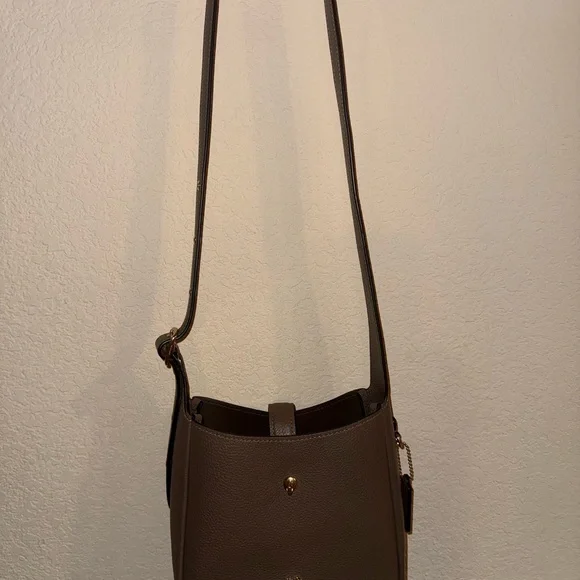 Coach Gray Leather Shoulder Bag - Picture 2 of 6